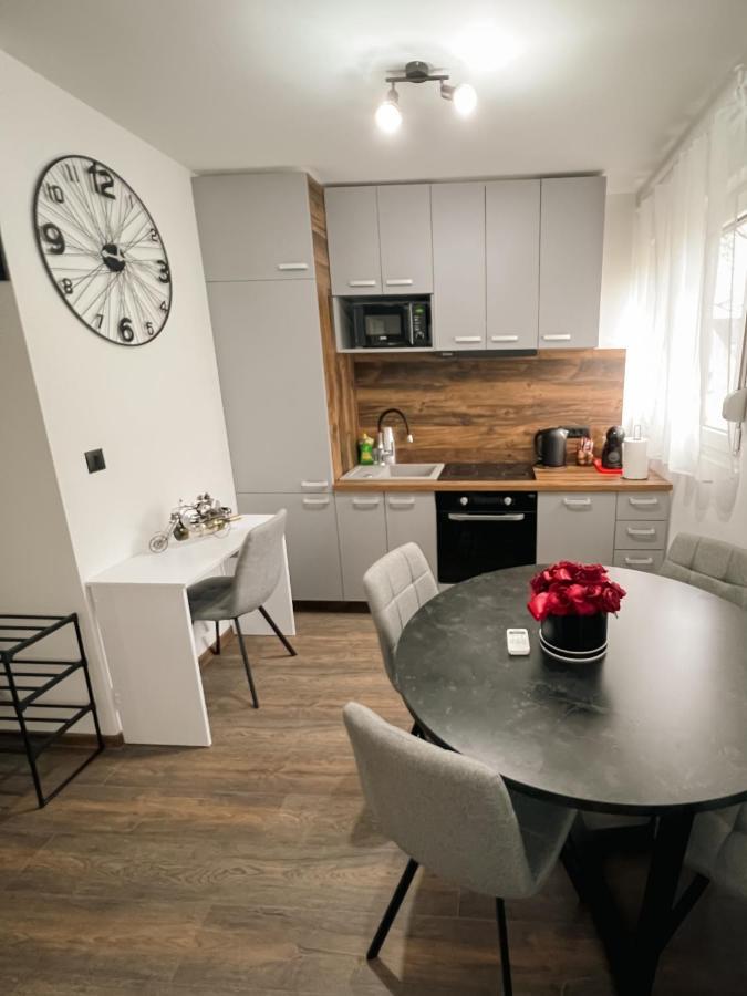 Apartamento Vinkovci 1 Exterior foto