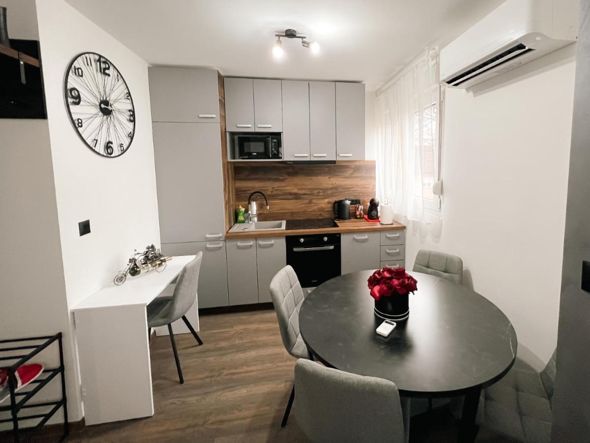 Apartamento Vinkovci 1 Exterior foto